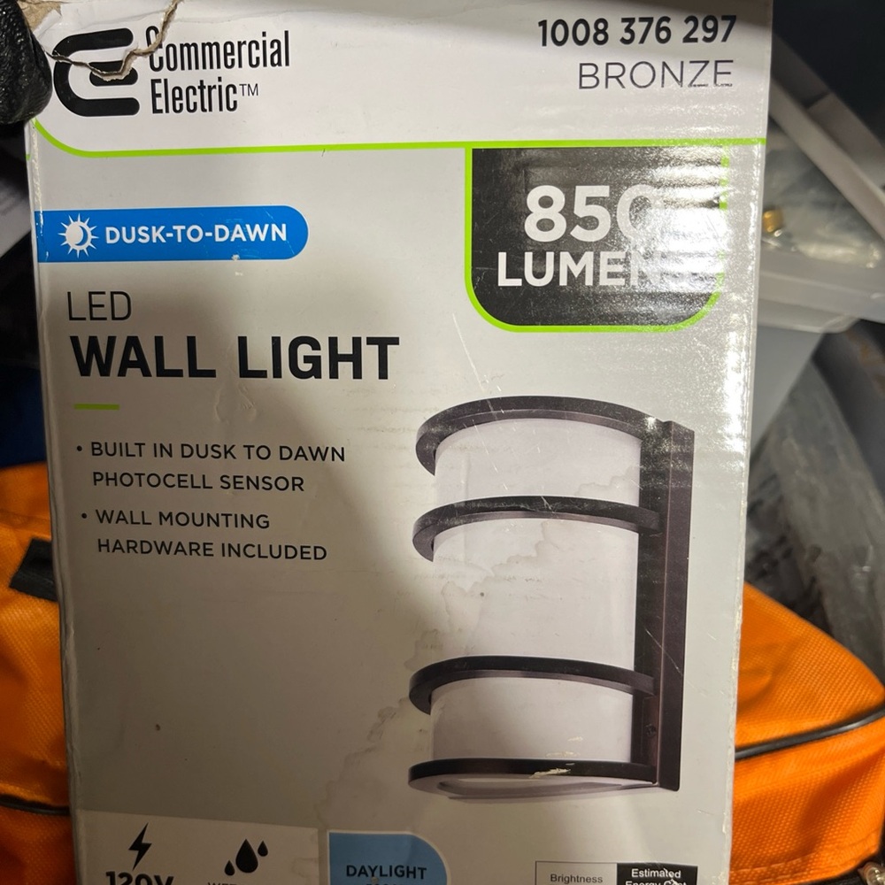 Bronze LED Wall Light 850 lumens